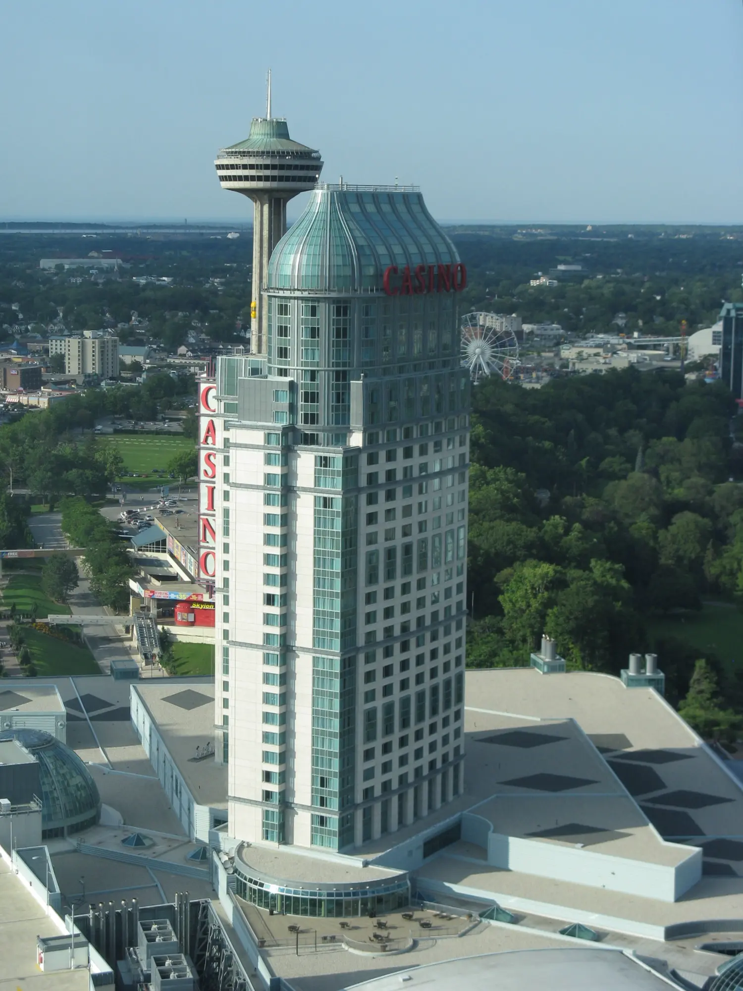 Resort and Skylon Tower